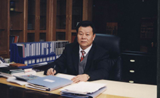 “做企业就像爬山”——访球友会董事长李建华